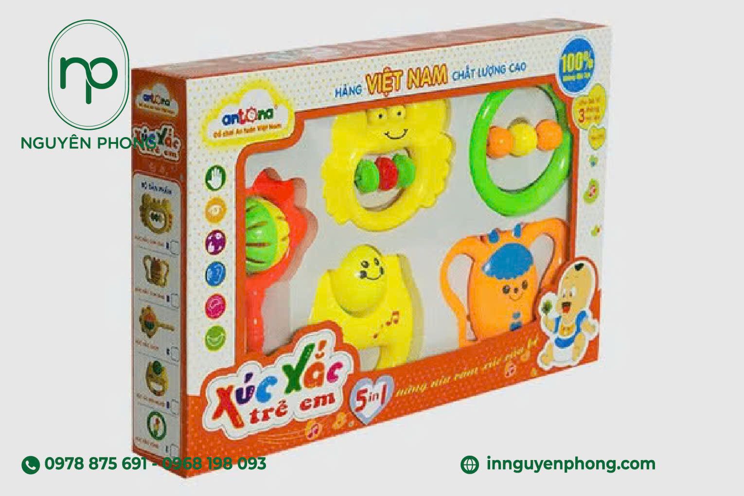 Hộp đựng đồ chơi có bóng kính 